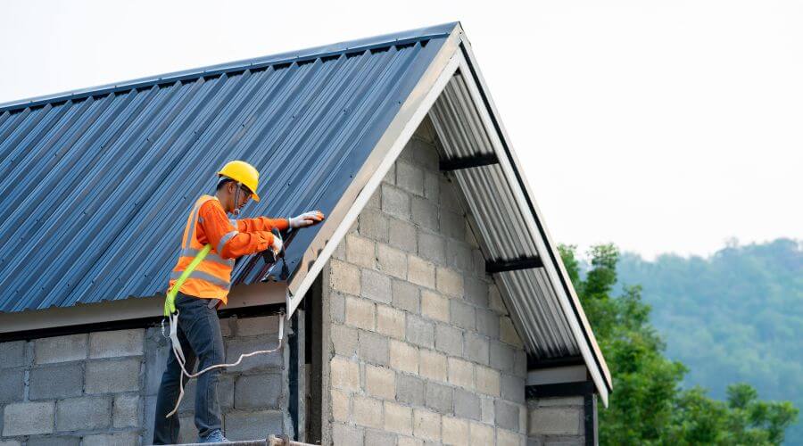 Professional gutter cleaning in Warrensville, NC